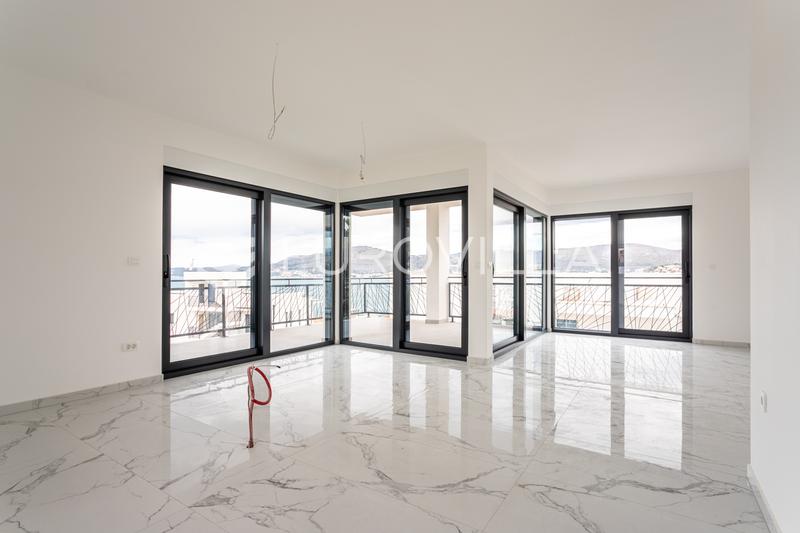 Ciovo, Okrug Gornji, attico trilocale con terrazza sul tetto e vista mare - 10
