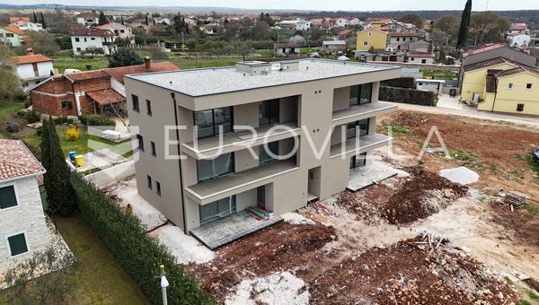 Istra, Poreč, stan na 1. katu s panoramskim pogledom na more