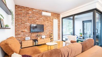 Zagreb, Stenjevec'te, eşyalı, tek yatak odalı, 61 m² daire ve açık otopark alanı
