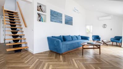 Trogir, Ciovo, moderní penthouse k pronájmu od 1.11.-1.4.2027.
