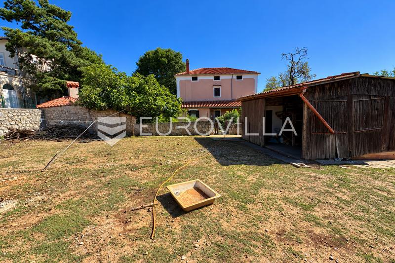 Eiland Cres, Punta Kriza, huis van 280 m² voor renovatie op een ruim perceel van 3.150 m² - 9