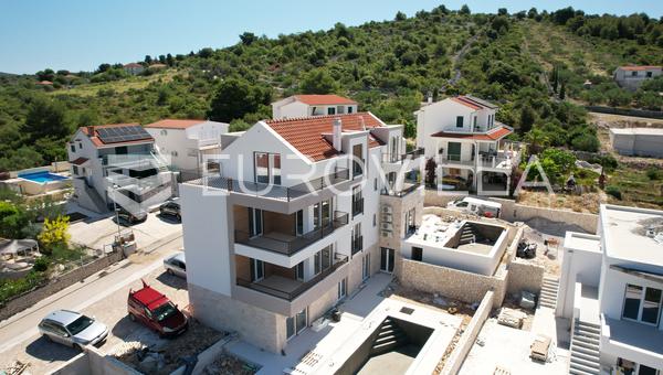 Ražanj, Stivašnica, ÚJ ÉPÍTÉSŰ, luxus háromszobás lakás medencével, 95,40 m²