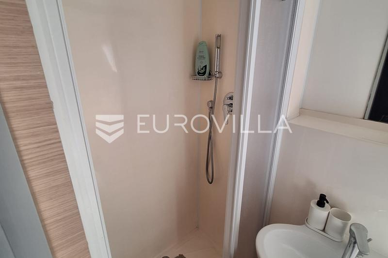 Duga Resa, Mrežnički Brig, kuća 128 m² s 3 apartmana, blizina rijeke Mrežnice - 10