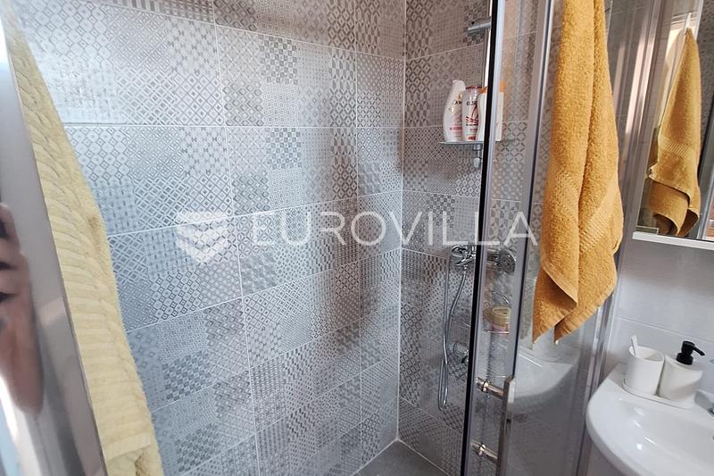 Duga Resa, Mrežnički Brig, kuća 128 m² s 3 apartmana, blizina rijeke Mrežnice - 8