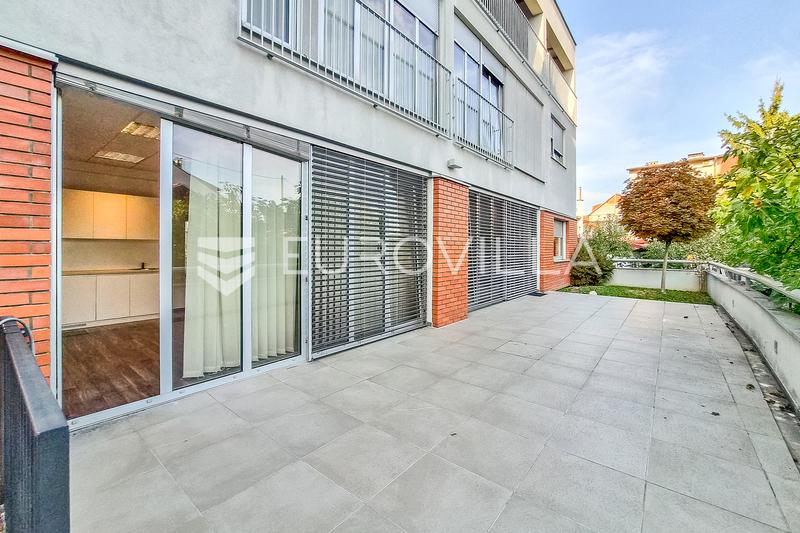Zagreb, Trešnjevka, Rudeš, Atraktivan poslovni prostor 170 m² s velikom terasom i 2 parkirna mjesta - 6