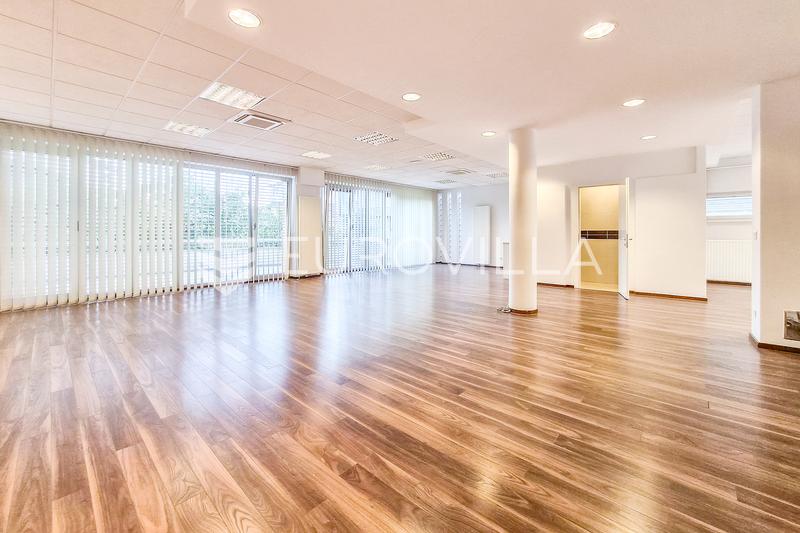 Zagreb, Trešnjevka, Rudeš, Atraktivan poslovni prostor 170 m² s velikom terasom i 2 parkirna mjesta - 3