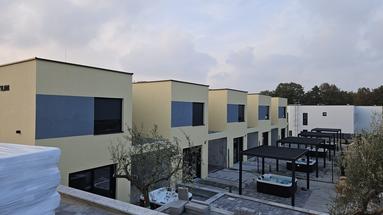 Istra, Poreč, Moderna kuća u nizu s vrtom, jacuzzijem i saunom