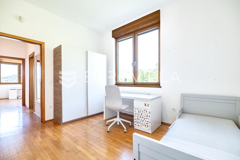 Sestinski vrh, apartamento de luxo de três quartos com terraço e estacionamento 122 m² - 6