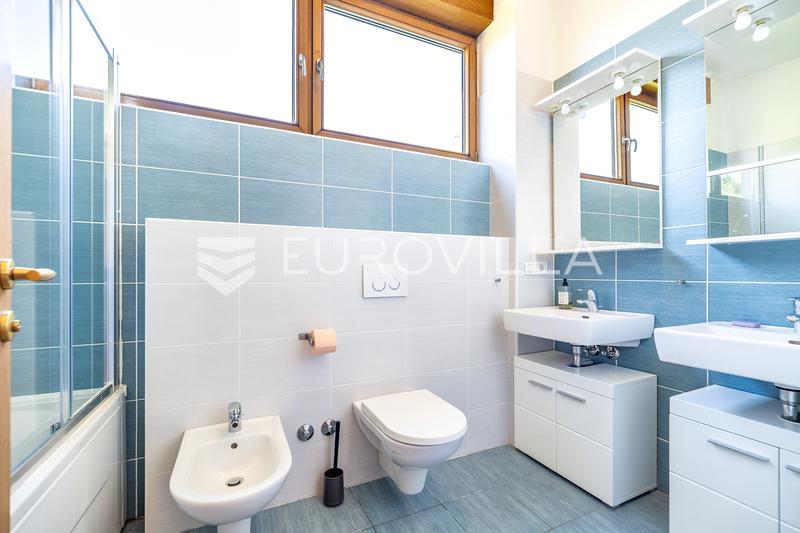 Sestinski vrh, apartamento de luxo de três quartos com terraço e estacionamento 122 m² - 10
