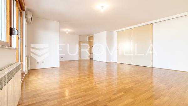 Zagreb, Trešnjevka, Selska, beautiful office space with 2 bedrooms, with parking space and a garage