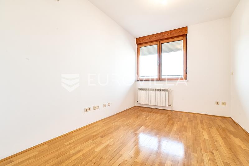 Záhreb, Trešnjevka, Selská, krásny kancelársky priestor s 2 spálňami, parkovacím miestom a garážou - 11