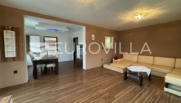 Đakovo, Vila, stambeno, poslovna katnica, 326 m²