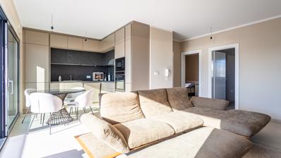 Ciovo, Okrug Gornji - apartamento de 2 quartos mobiliado com terraço na cobertura