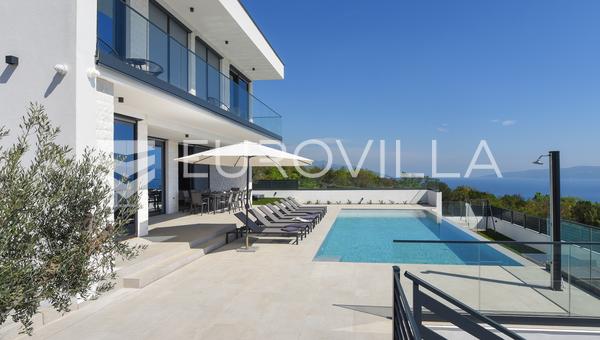 Rasa, Crni - deniz manzaralı modern lüks villa