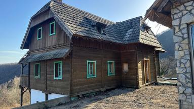 Samobor, eco propriedade com três edifícios de 1000 m² em um terreno de 15.000 m²