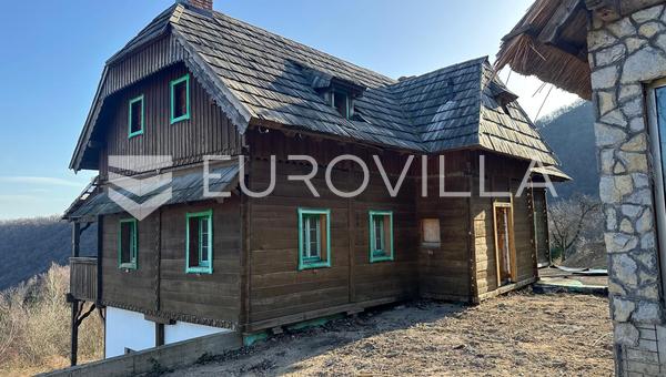 Samobor, ekologiczna posiadłość z trzema budynkami o powierzchni 1000 m² na działce o powierzchni 15 000 m²