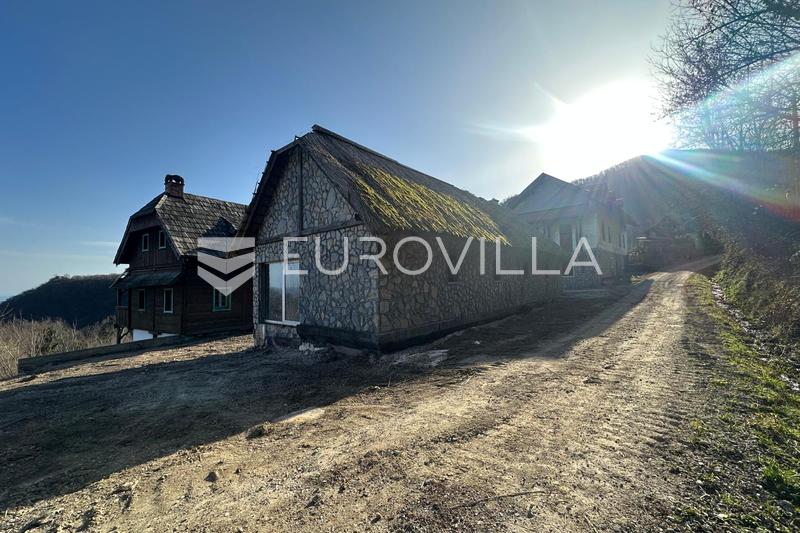 Samobor, ekologiczna posiadłość z trzema budynkami o powierzchni 1000 m² na działce o powierzchni 15 000 m² - 11