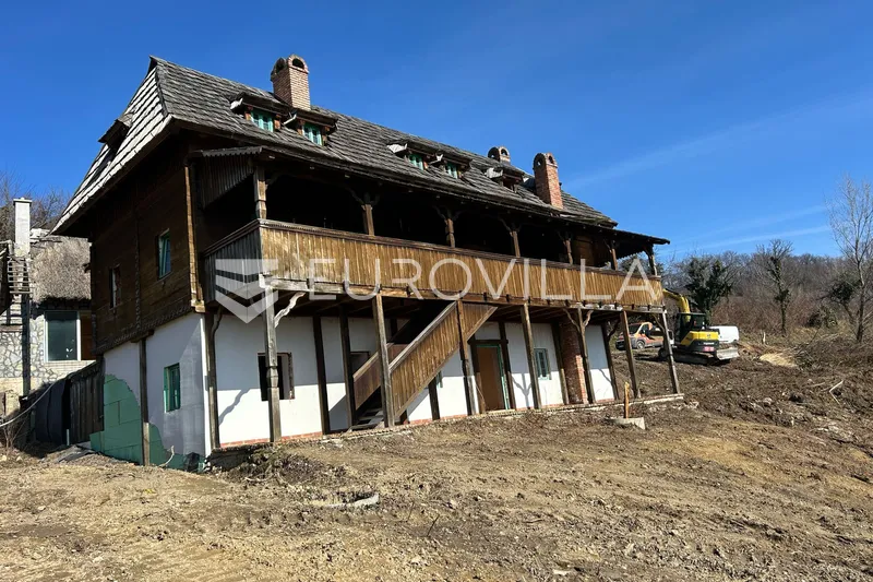 Samobor, eko imanje od tri objekta 1000 m² na parceli 15 000 m² 32