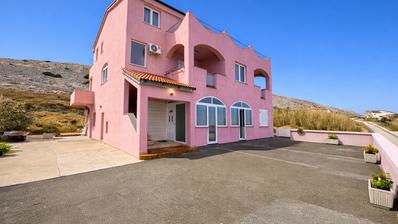 Pag, Vodice, dům s 5 apartmány na skvělém místě