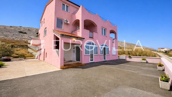 Pag, Vodice, casa con 5 apartamentos en una excelente ubicación
