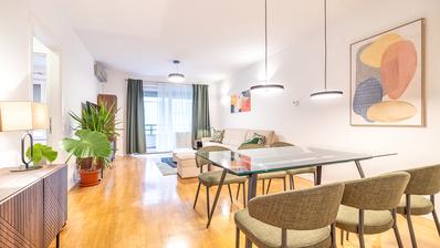 Zagreb, Vlaška, trosoban stan 83 m² s loggiom i parkingom