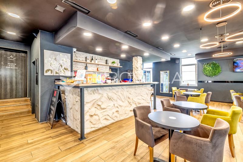 Zagreb, Sesvete - Gewerbeimmobilie auf zwei Ebenen, 443,27 m² - 2