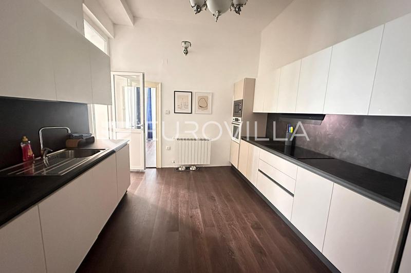 Pola, Centro, Spazioso appartamento di 135 m² con terrazza, due unità combinate nel cuore della città - 11
