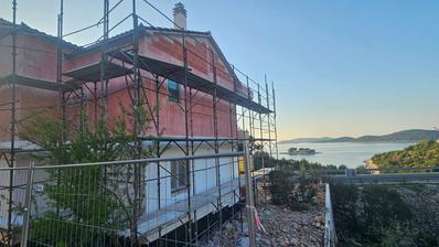 Primosten - banliyö, yeni ev 250 m², üç yatak odası ve deniz manzarası, plaja 100 m