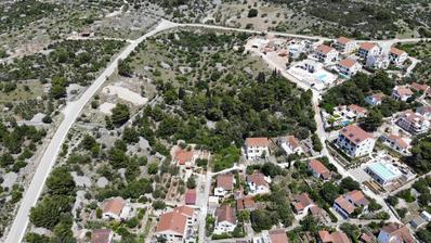 Brač, Milna, investicijska zemljišta blizu mora 