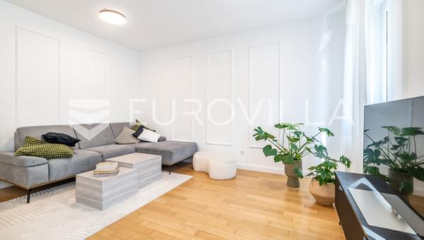 Zagreb, Maksimir Park, fremragende toværelses lejlighed 79 m² plus parkering, opbevaringsrum