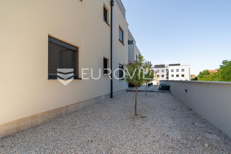 Zadar, Privlaka, apartamento de dos dormitorios con jardín, 83.47 m² - 21