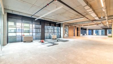 Zagreb, Buzin'de, daha yeni bir ticari binanın 3. katında 960 m2 ticari alan