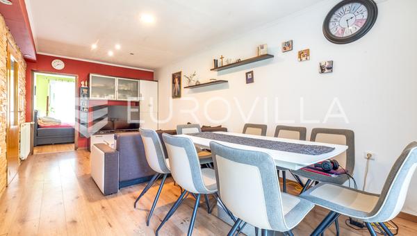 Zagreb, Voltino, prekrasan dvosoban stan 51 m2