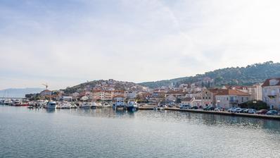 Trogir, Čiovo, građevinsko zemljište s pogledom na grad