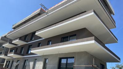 Slavonski Brod - Ylellinen kahden makuuhuoneen huoneisto, 93 m², omalla puutarhalla