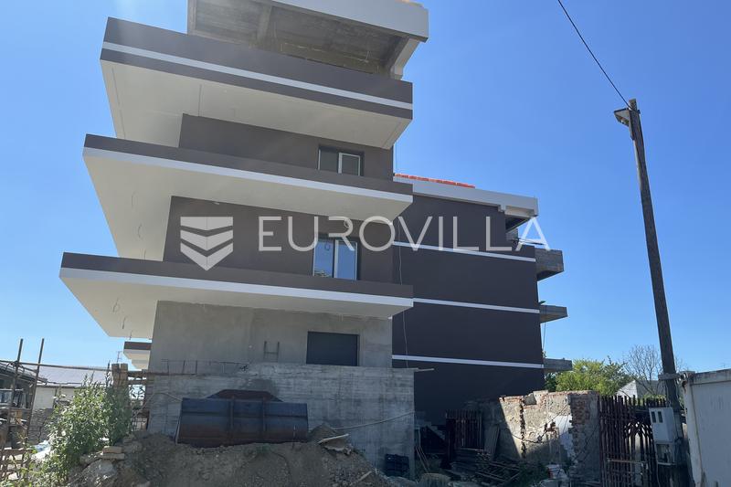 Slavonski Brod - Luxus két hálószobás apartman, 93 m², saját kerttel - 2