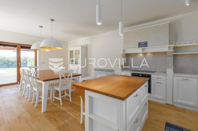 Istrien, Vodnjan, lyxig sten villa med pool, stor tomt och utsikt över Brijuni-öarna - 12