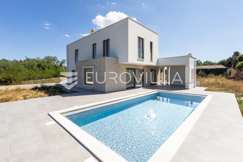Isztria, Modern villa úszómedencével és kilátással az Učka-hegyre és a természetre - 2