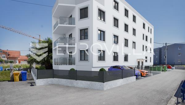 Zaprešić, novogradnja, četverosoban stan s terasom 94,67 m² i parking