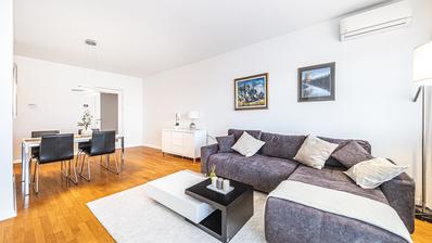 Kvaternik Plaza dvosoban penthouse s 2 garaže