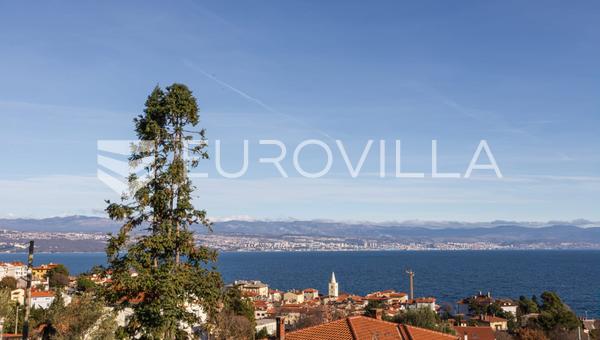 Lovran, una exclusiva construcción nueva con vistas panorámicas al mar