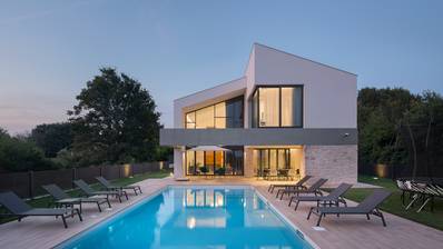 Istria, Ližnjan, architektonická perla s vyhrievaným bazénom na špičkovej lokalite