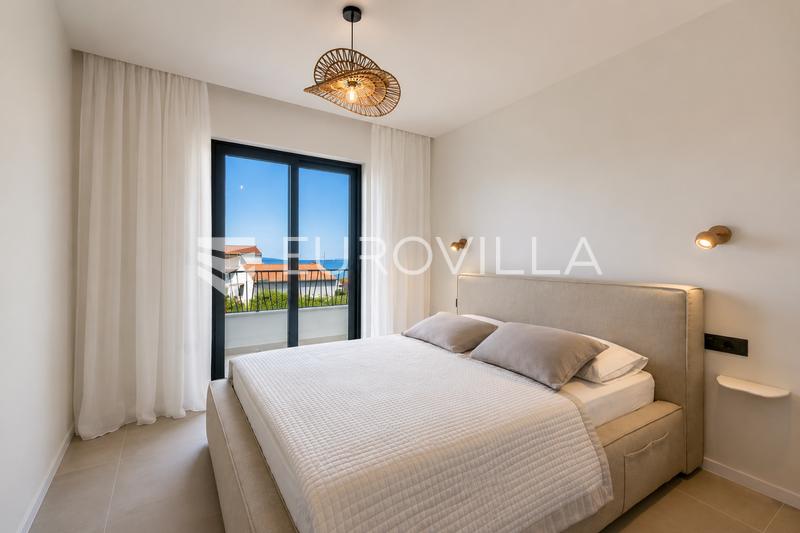 Podstrana, onlangs gerenoveerd tweekamerappartement te huur nabij de zee - 6