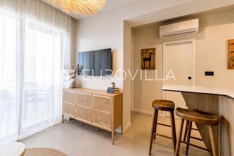 Podstrana, onlangs gerenoveerd tweekamerappartement te huur nabij de zee - 3