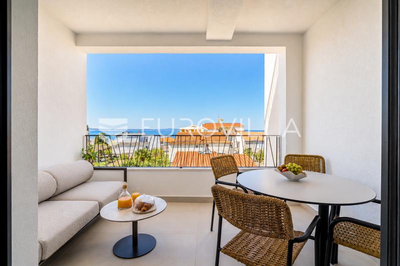 Podstrana, onlangs gerenoveerd tweekamerappartement te huur nabij de zee - 5