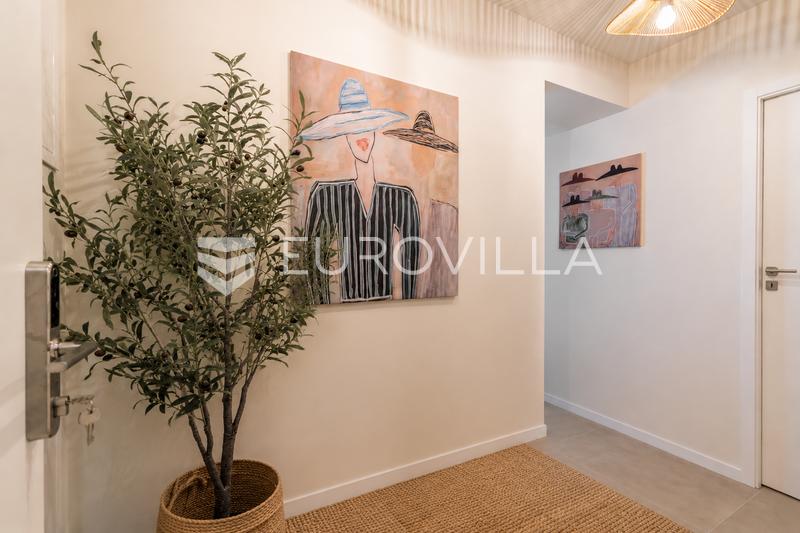 Podstrana, onlangs gerenoveerd tweekamerappartement te huur nabij de zee - 13