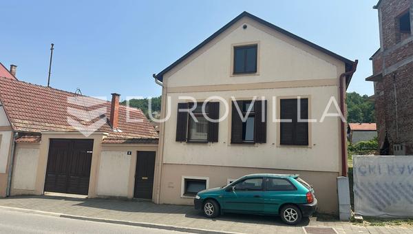 Požega, Centar, dvije stambene jedinice sa 3 stana i posl. prostorom