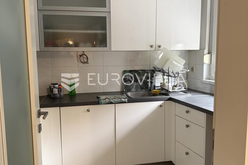 Zagreb, Donje Svetice, uređen dvosoban stan 50 m² s garažnim parkirnim mjestom - 6
