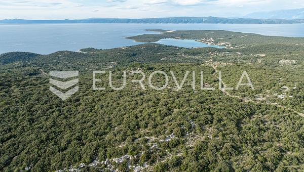 Pelješac, Nakovanj, poljoprivredno zemljište površine 17 000 m²