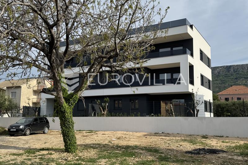 Kastel Kambelovac - ático amueblado de tres dormitorios con una amplia terraza en la azotea y vistas impresionantes - 29
